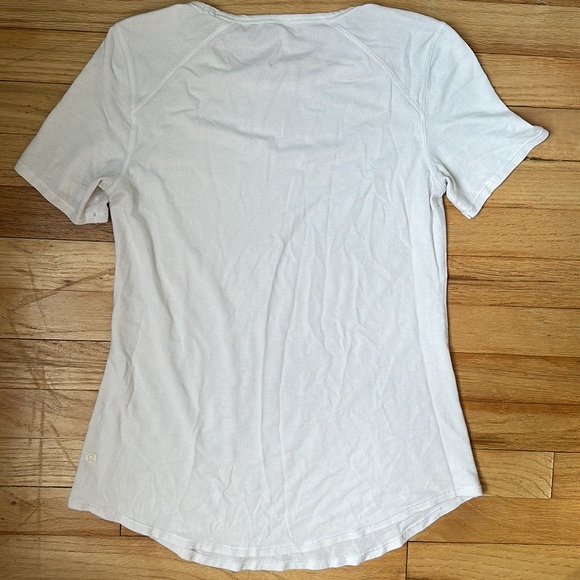 Lululemon short sleeve - Picture 2 of 3